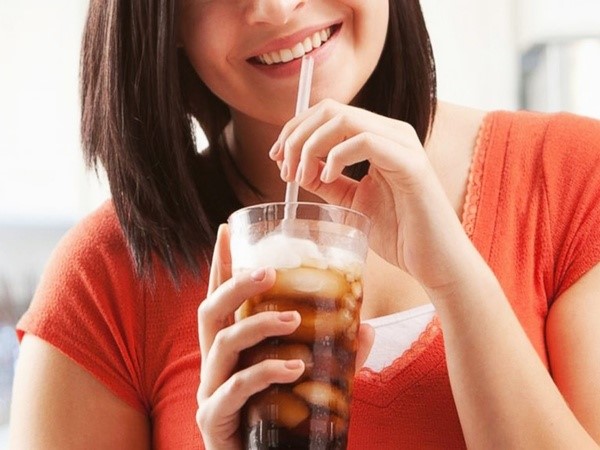 Các nhược điểm cần lưu ý của nước ngọt không calo